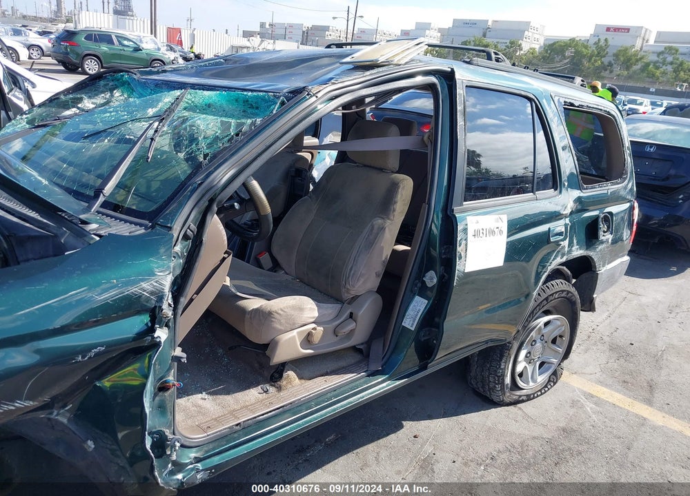 2001 TOYOTA 4RUNNER SR5 V6 VIN: JT3GN86R010197391