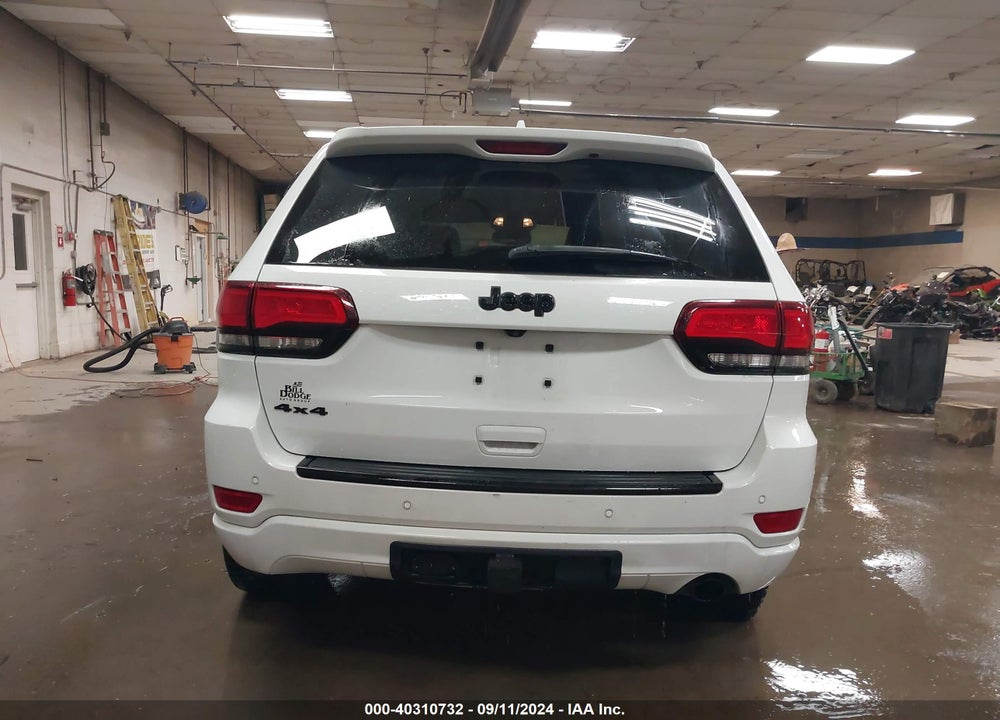 2017 JEEP GRAND CHEROKEE ALTITUDE 4X4 VIN: 1C4RJFAG6HC892137