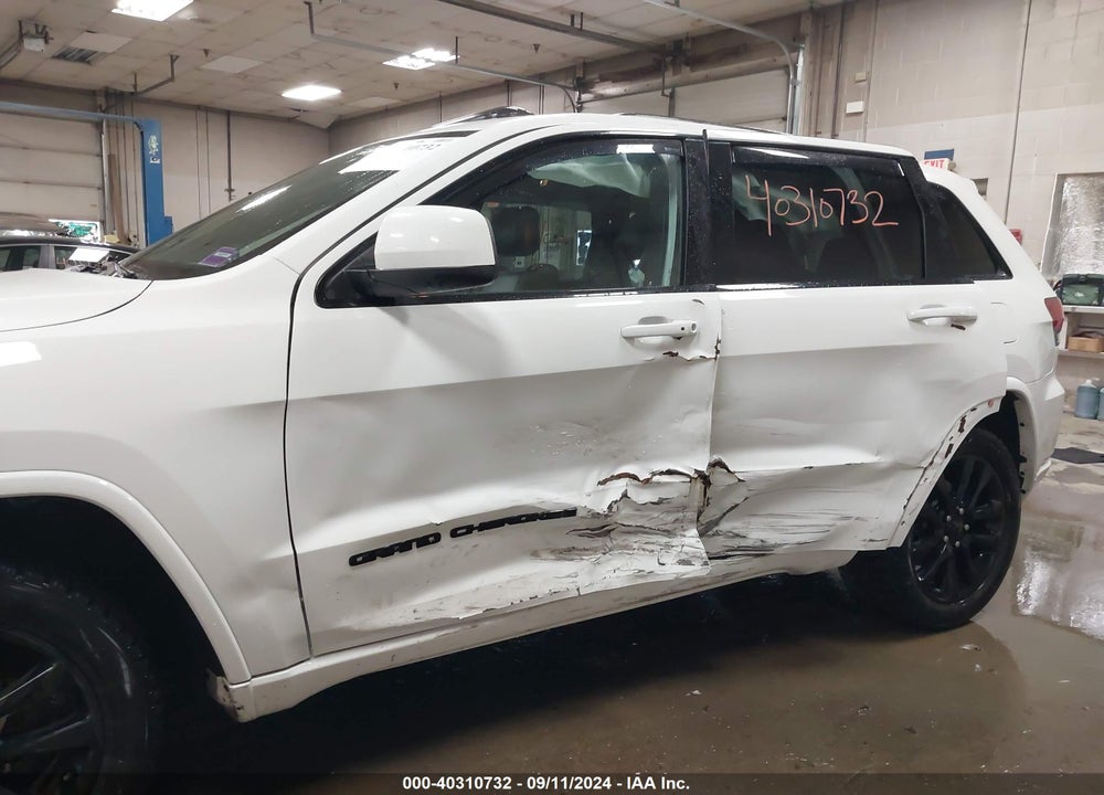 2017 JEEP GRAND CHEROKEE ALTITUDE 4X4 VIN: 1C4RJFAG6HC892137