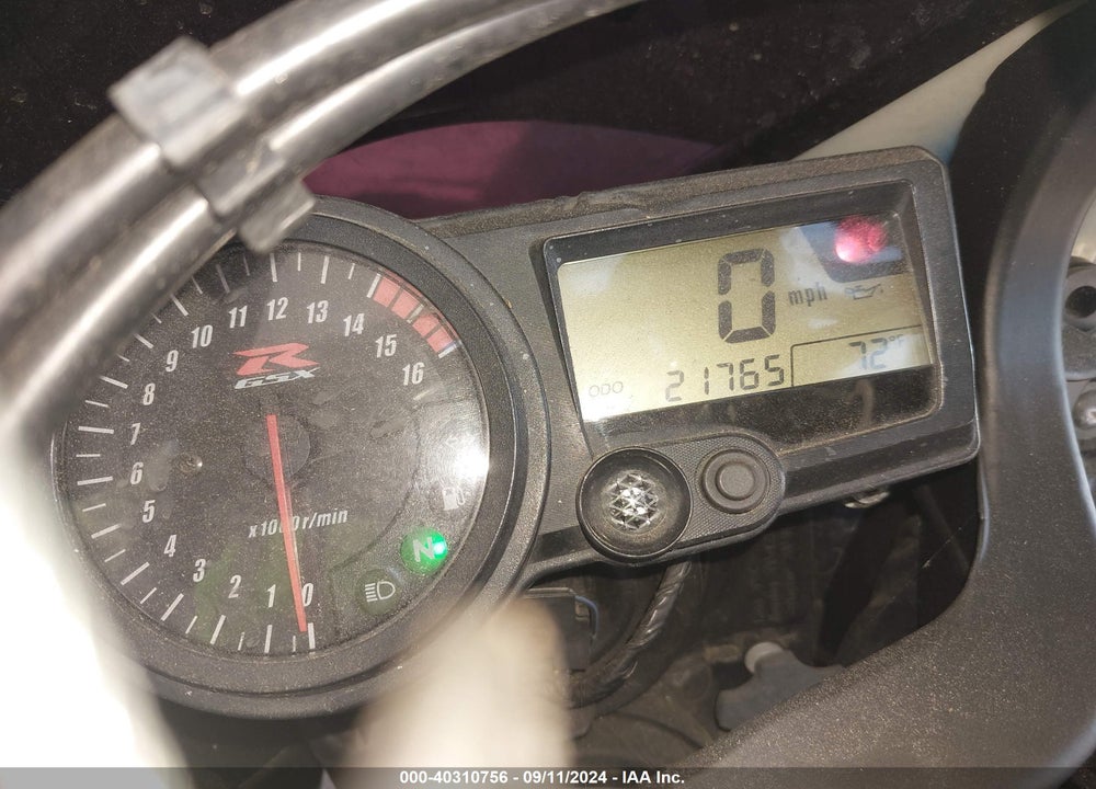 2005 SUZUKI GSX-R600 K VIN: JS1GN7CA752104987