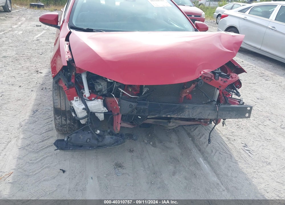 2018 TOYOTA COROLLA LE VIN: 2T1BURHE7JC058468