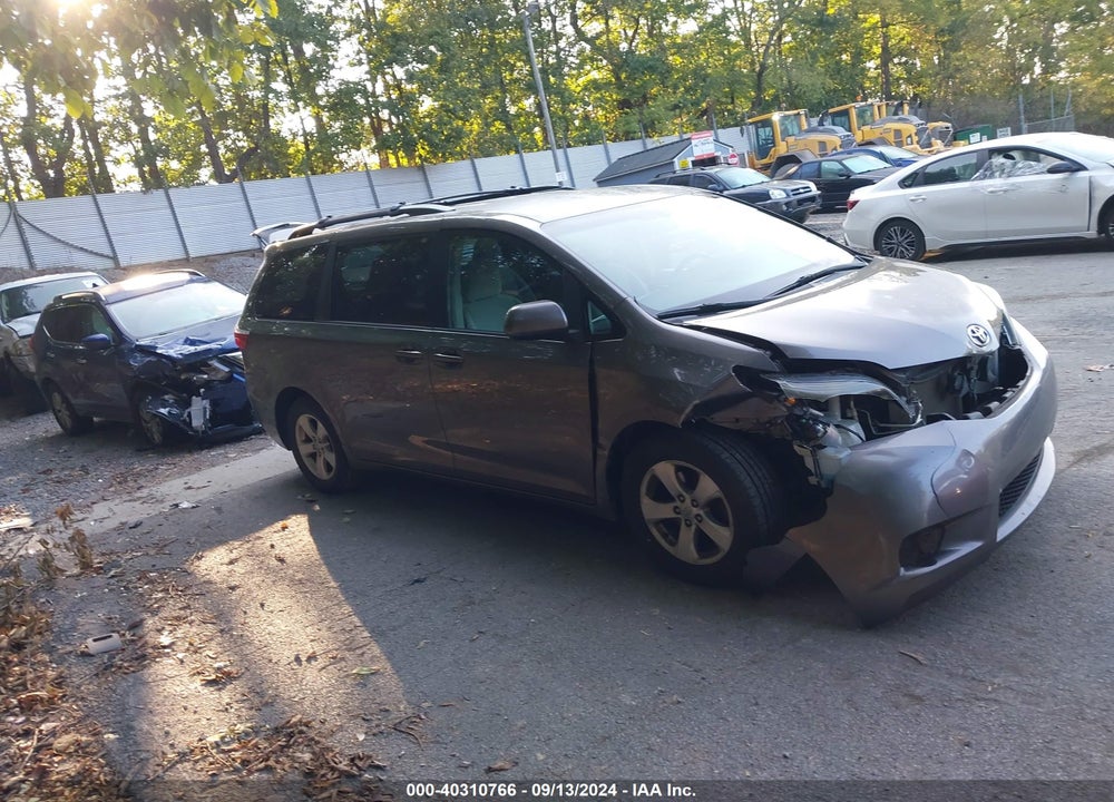 2015 TOYOTA SIENNA LE 8 PASSENGER VIN: 5TDKK3DCXFS631594