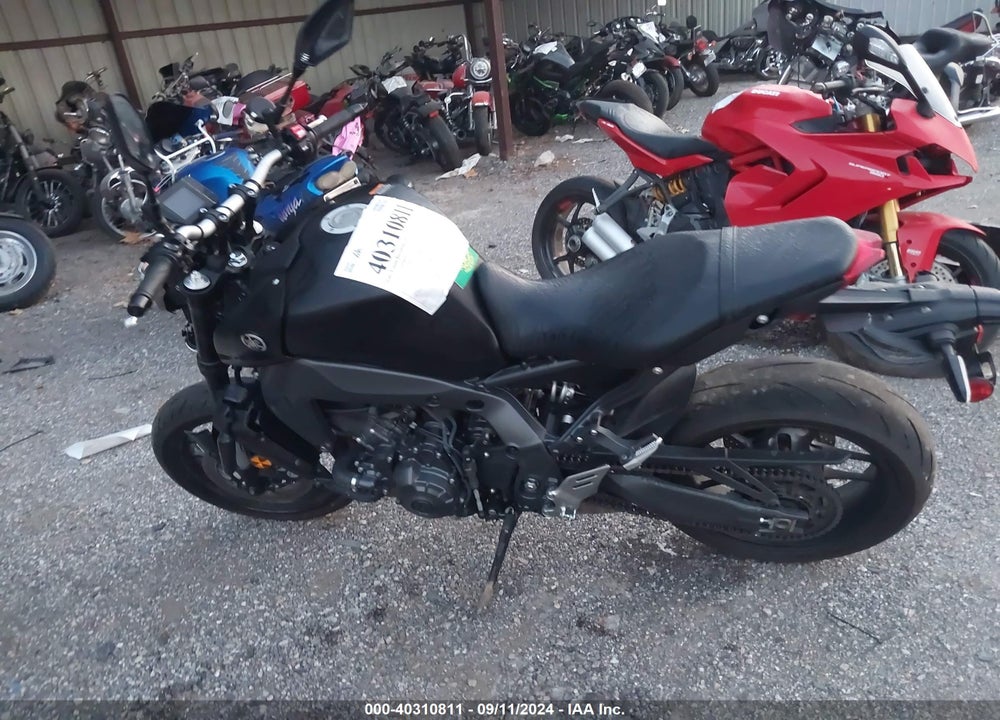 2023 YAMAHA MT09 VIN: JYARN71E4PA005424