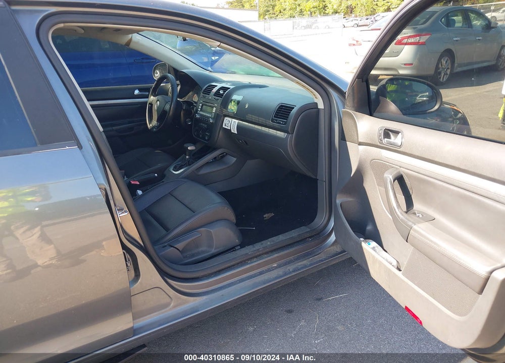 2008 VOLKSWAGEN JETTA SE/SEL VIN: 3VWRZ71K58M114278