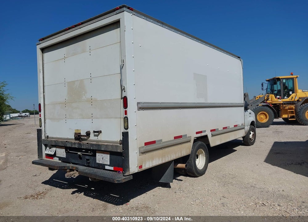 2011 FORD E-350 CUTAWAY VIN: 1FDWE3FL6BDA95718