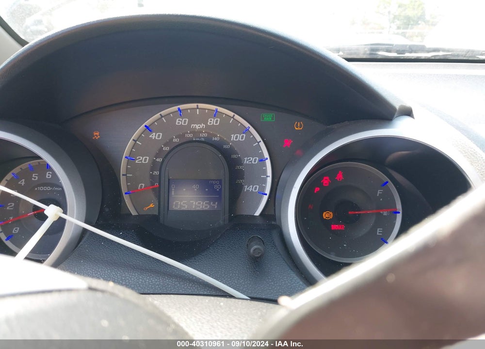 2013 HONDA FIT VIN: JHMGE8H35DC017537