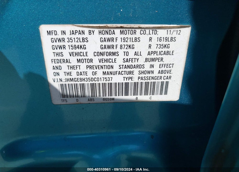 2013 HONDA FIT VIN: JHMGE8H35DC017537