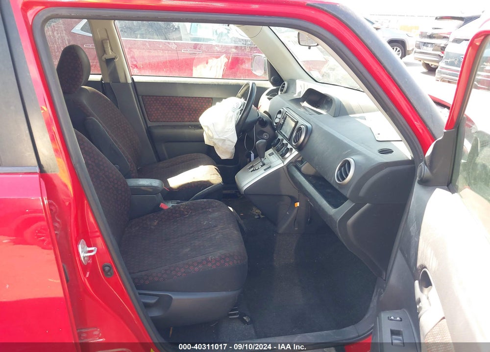 2009 SCION XB VIN: JTLKE50EX91096069
