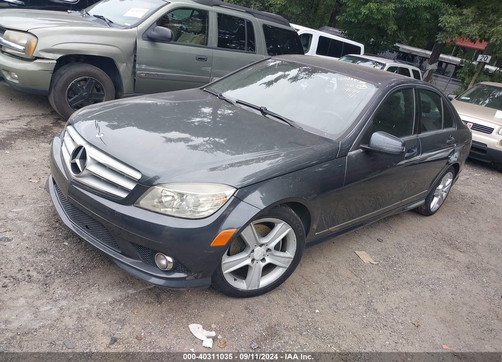 2010 MERCEDES-BENZ C 300 LUXURY/SPORT VIN: WDDGF5EB7AR104444