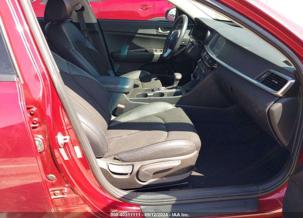 2019 KIA OPTIMA S VIN: 5XXGT4L32KG371472