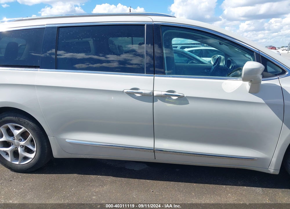 2017 CHRYSLER PACIFICA TOURING L PLUS VIN: 2C4RC1EG0HR564730