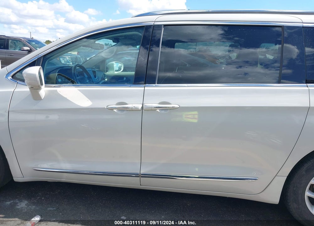 2017 CHRYSLER PACIFICA TOURING L PLUS VIN: 2C4RC1EG0HR564730