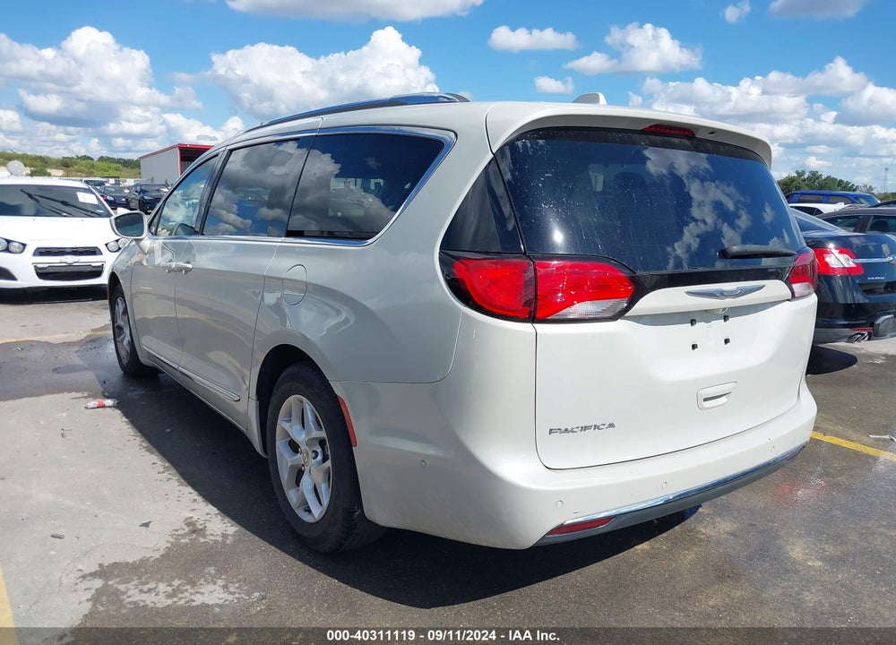 2017 CHRYSLER PACIFICA TOURING L PLUS VIN: 2C4RC1EG0HR564730