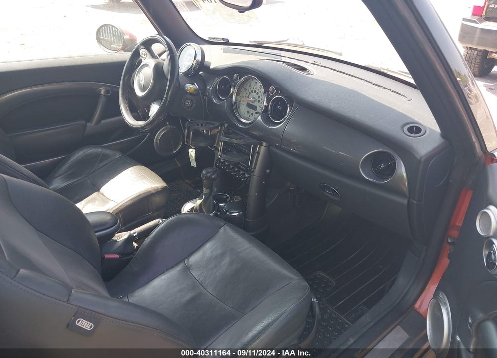 2006 MINI COOPER S VIN: WMWRH33536TL93280
