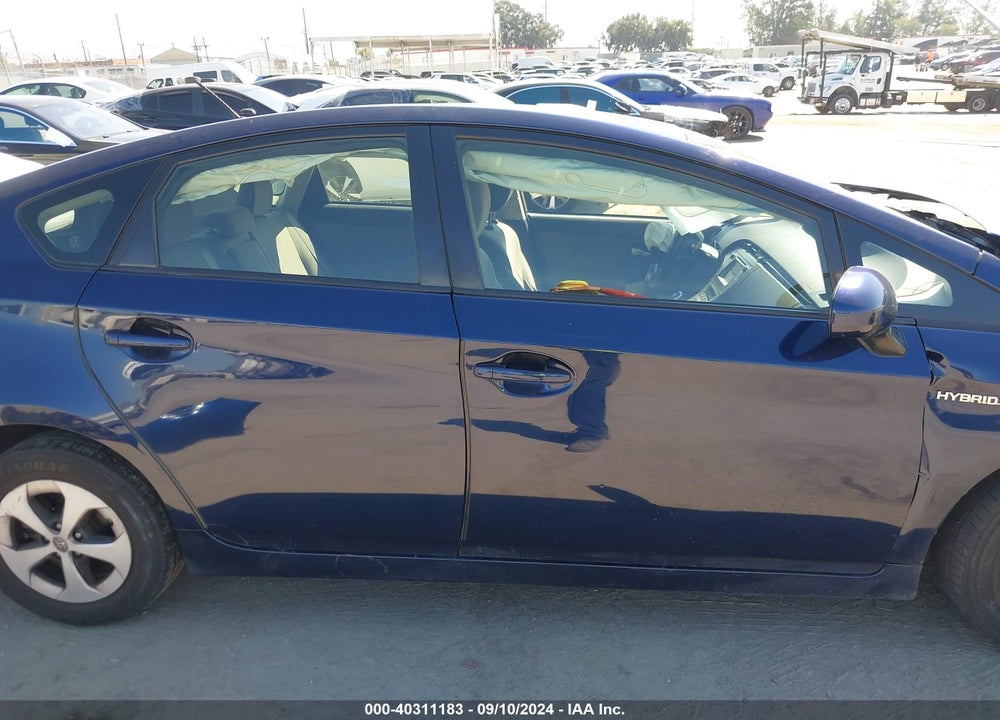 2015 TOYOTA PRIUS TWO VIN: JTDKN3DU0F0477769
