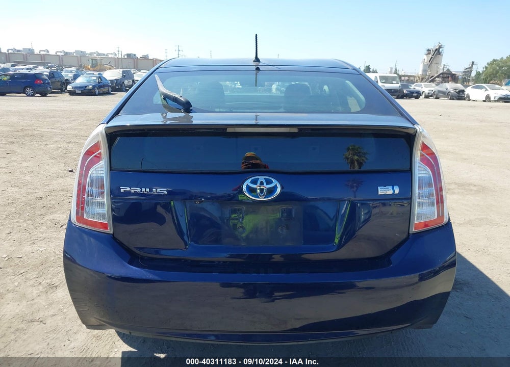 2015 TOYOTA PRIUS TWO VIN: JTDKN3DU0F0477769