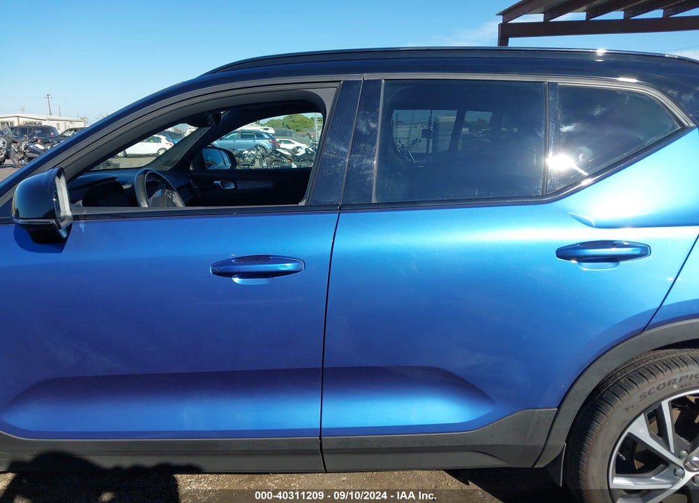 2021 VOLVO XC40 T5 R-DESIGN VIN: YV4162UM5M2460256