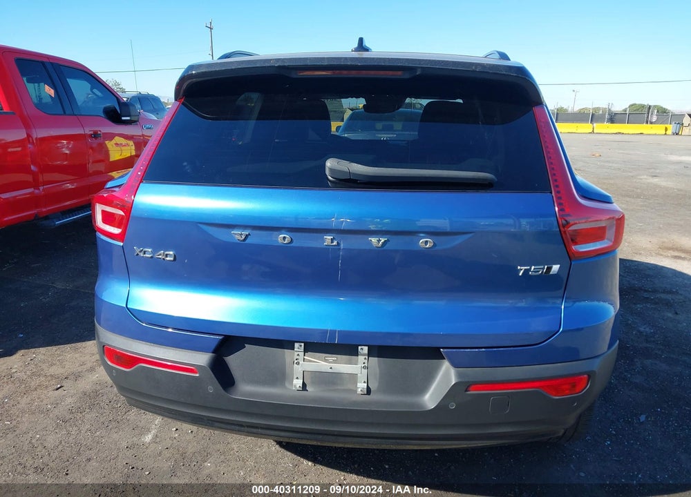 2021 VOLVO XC40 T5 R-DESIGN VIN: YV4162UM5M2460256
