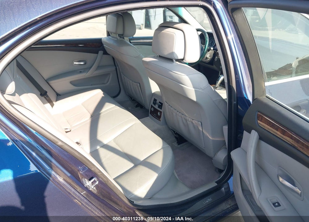 2008 BMW 528I VIN: WBANU53528CT13573