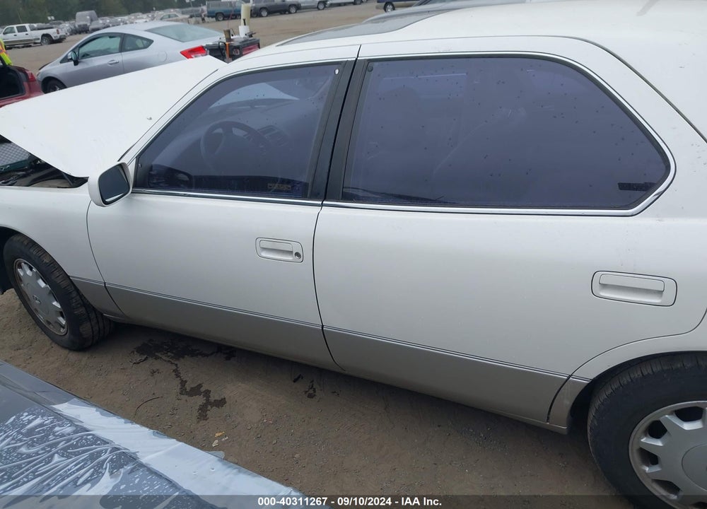 1997 LEXUS LS 400 VIN: JT8BH28F7V0092266