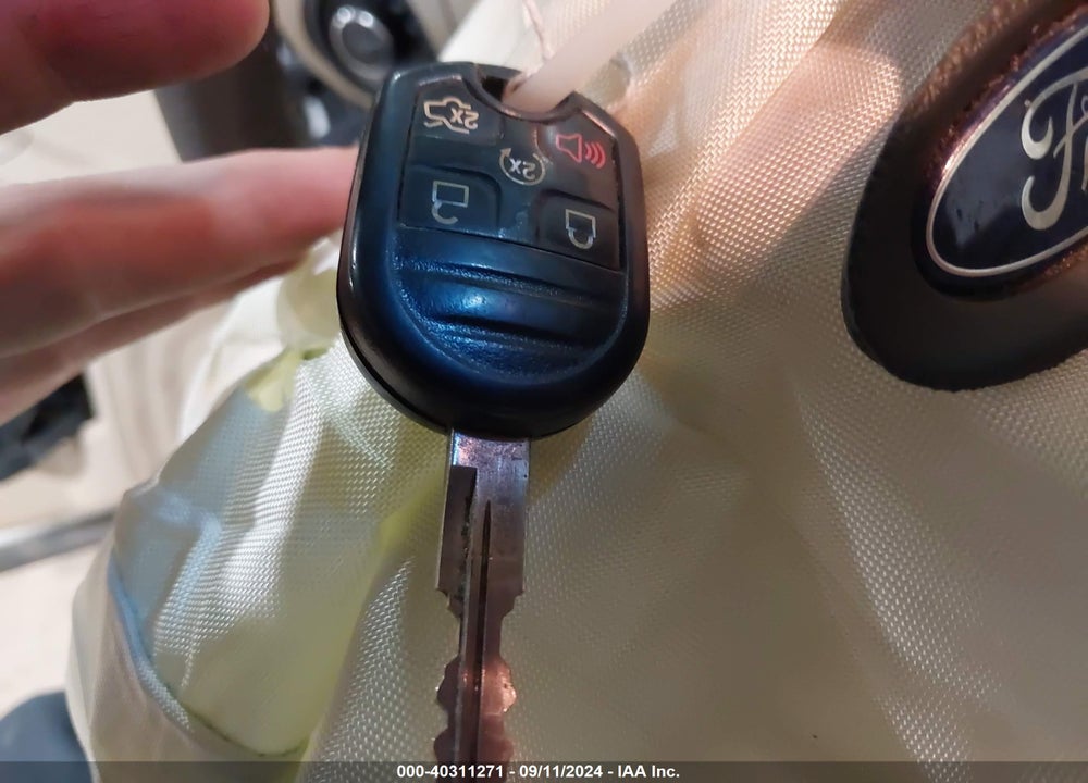 2014 FORD TAURUS SEL VIN: 1FAHP2E81EG145982