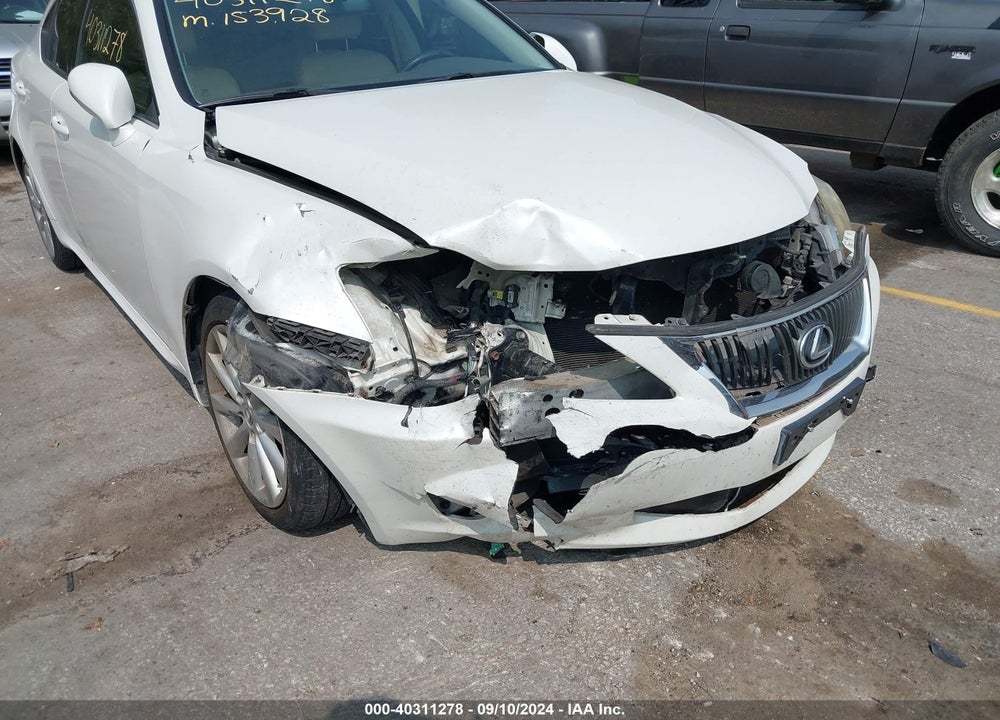 2009 LEXUS IS 250 VIN: JTHCK262092031017