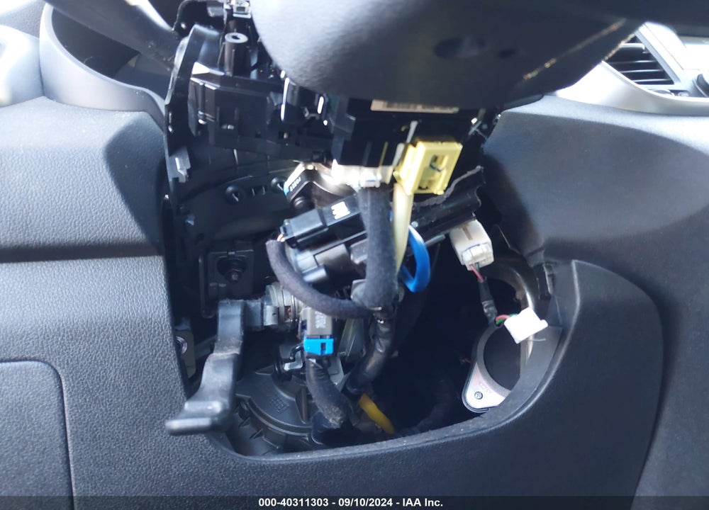 2018 KIA SORENTO 2.4L LX VIN: 5XYPGDA34JG398481