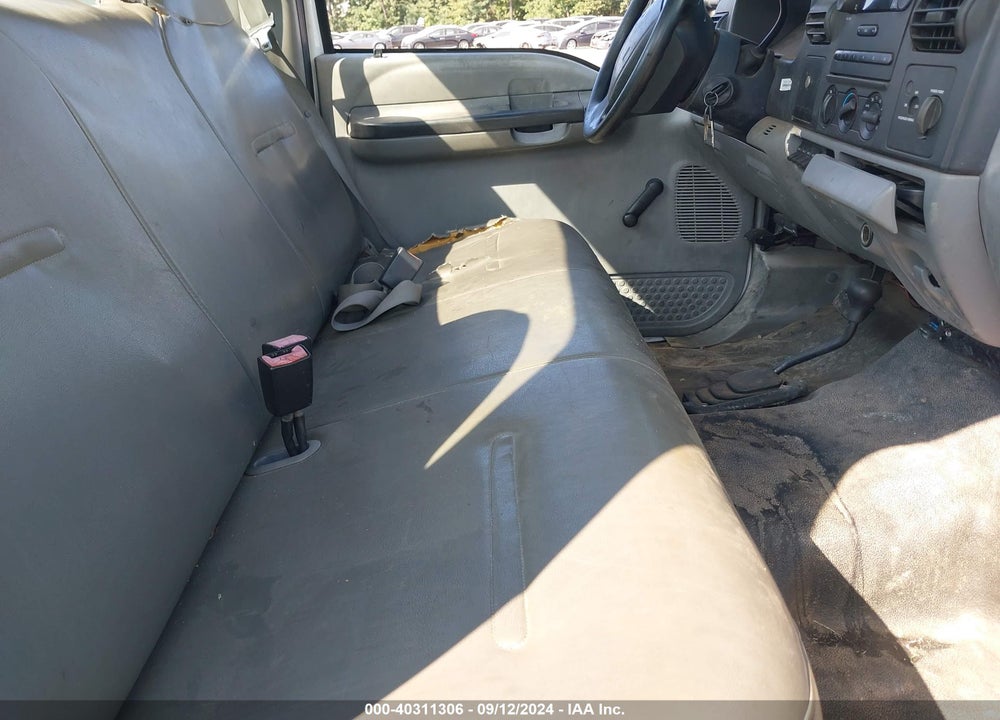 2005 FORD F-250 XL/XLT VIN: 1FTNF21535EA69334