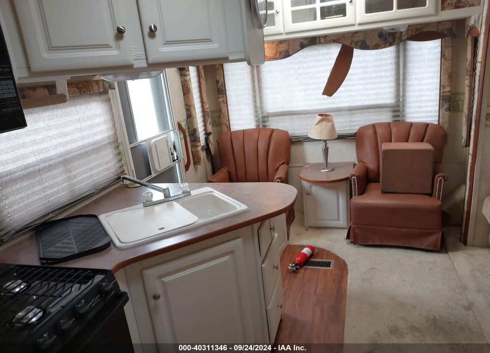 2005 KEYSTONE OUTBACK VIN: 4YDF28F205G911758