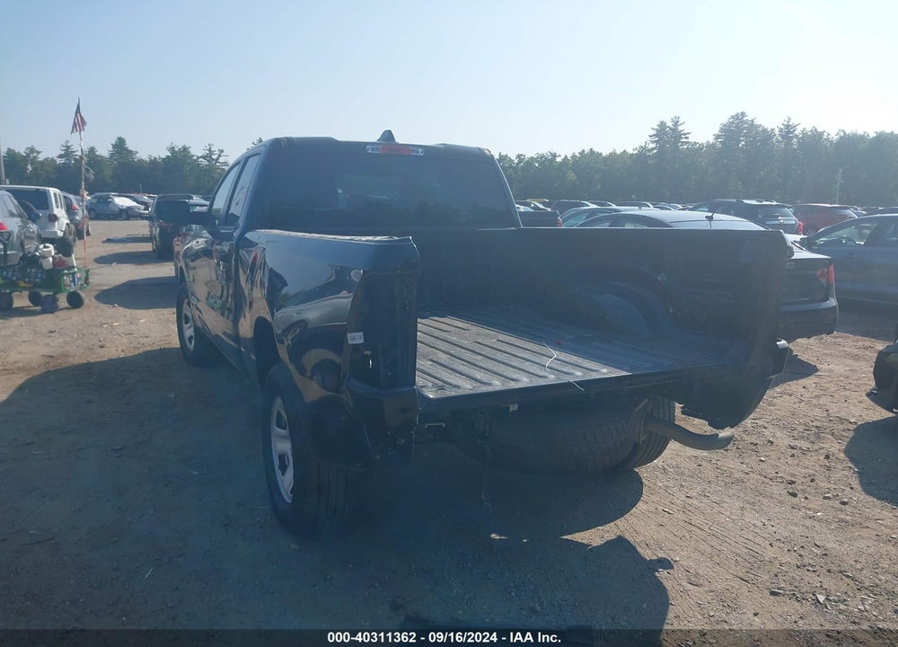 2021 RAM 1500 TRADESMAN QUAD CAB 4X4 6'4 BOX VIN: 1C6SRFCTXMN585094