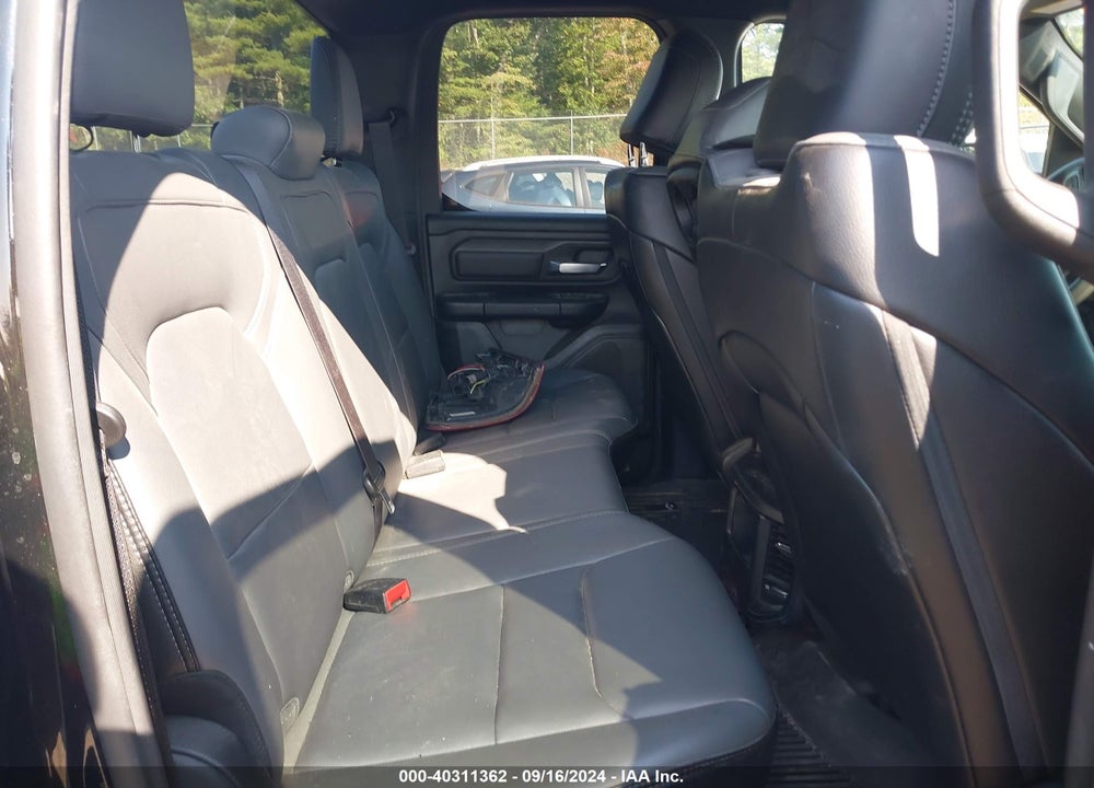 2021 RAM 1500 TRADESMAN QUAD CAB 4X4 6'4 BOX VIN: 1C6SRFCTXMN585094