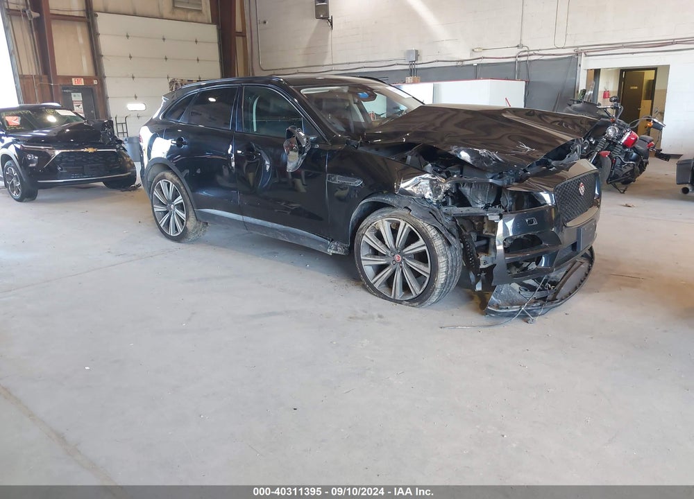 2017 JAGUAR F-PACE 35T PRESTIGE VIN: SADCK2BV5HA081423