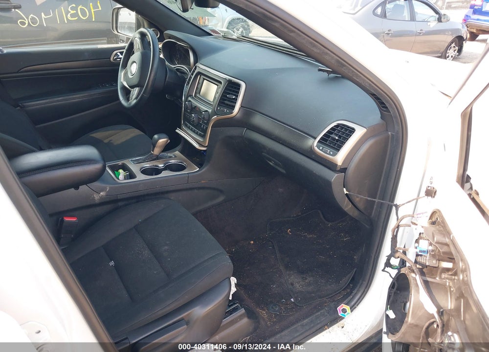 2017 JEEP GRAND CHEROKEE LAREDO 4X4 VIN: 1C4RJFAGXHC683354