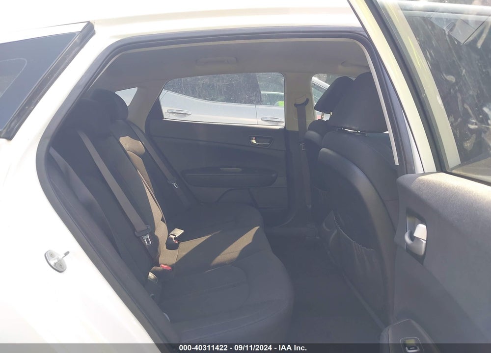 2016 KIA OPTIMA LX VIN: KNAGT4L33G5106990