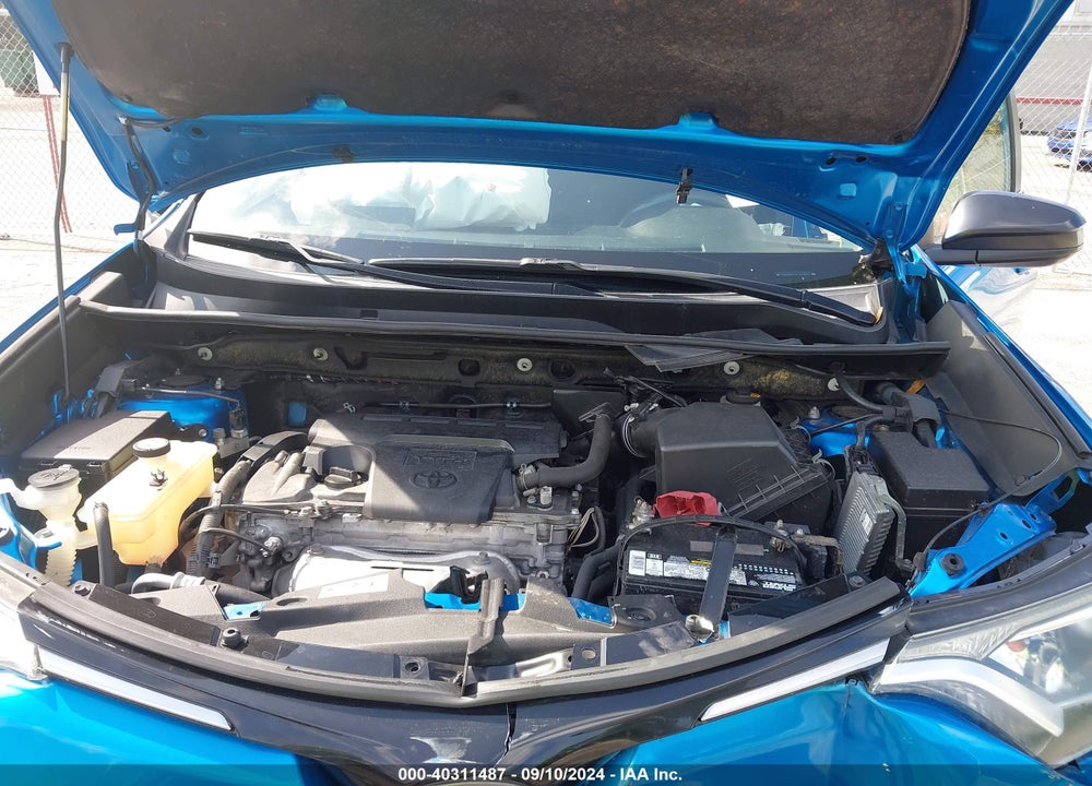 2017 TOYOTA RAV4 VIN: JTMZFREV4HJ112174