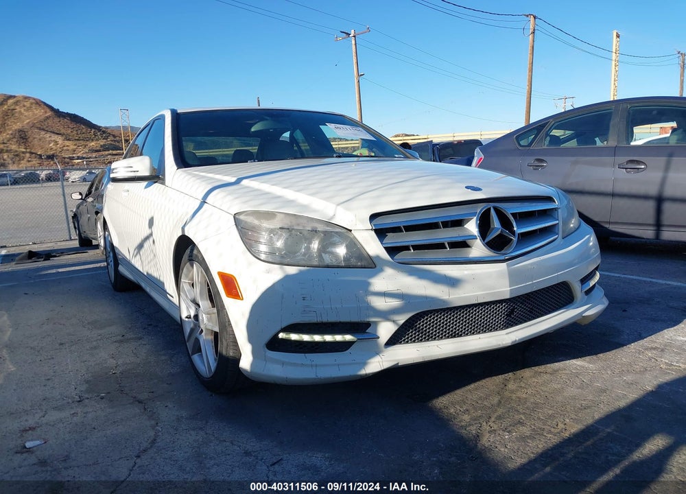 2011 MERCEDES-BENZ C 300 LUXURY/SPORT VIN: WDDGF5EB9BA510600