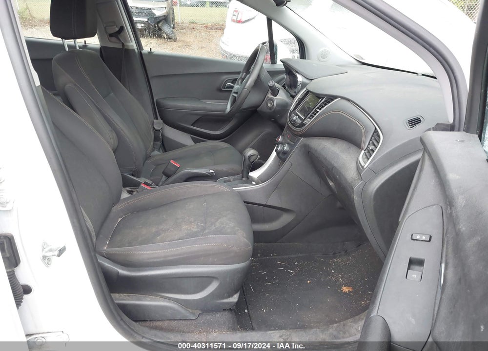 2018 CHEVROLET TRAX LS VIN: 3GNCJKSB9JL229941