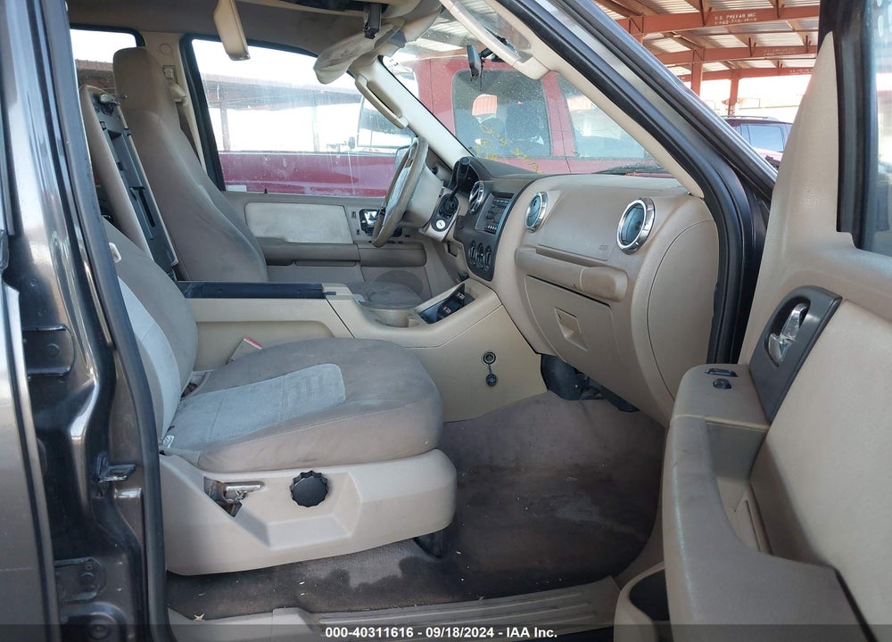 2005 FORD EXPEDITION XLT VIN: 1FMPU15575LA88706