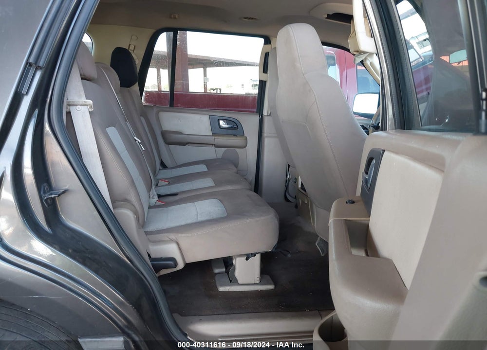 2005 FORD EXPEDITION XLT VIN: 1FMPU15575LA88706