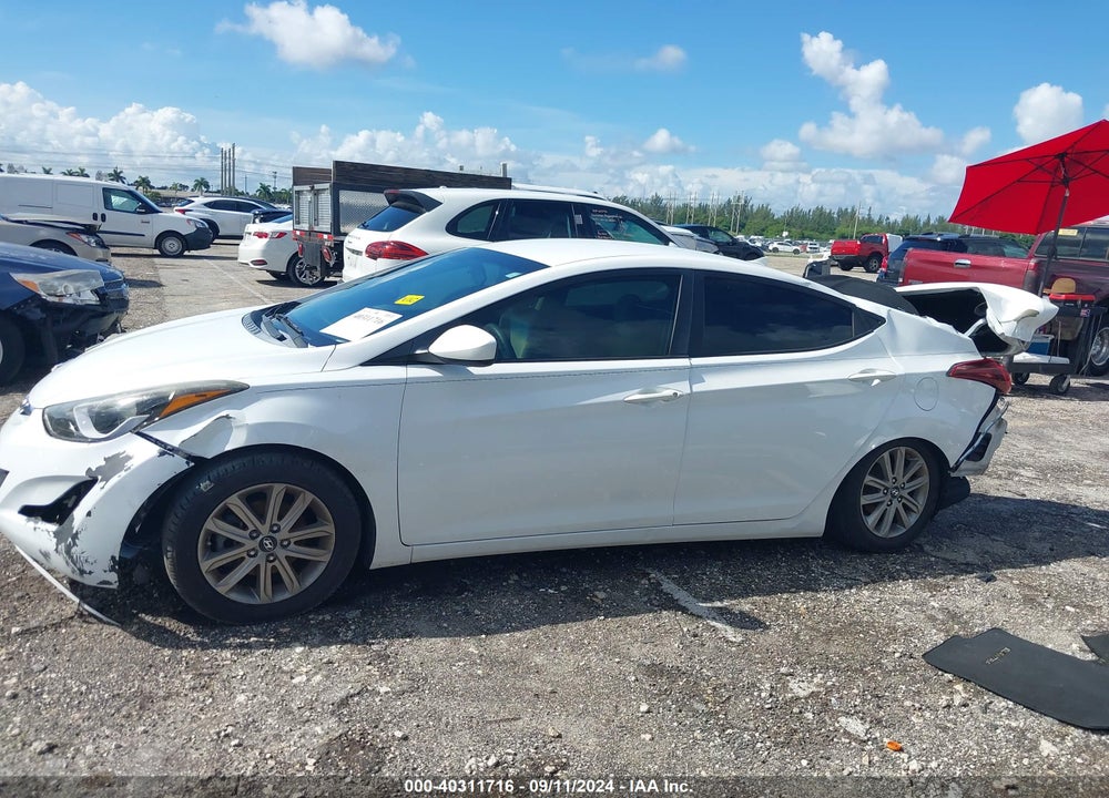 2014 HYUNDAI ELANTRA SE VIN: 5NPDH4AE8EH477958