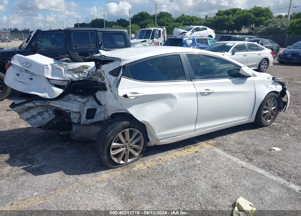 2014 HYUNDAI ELANTRA SE VIN: 5NPDH4AE8EH477958