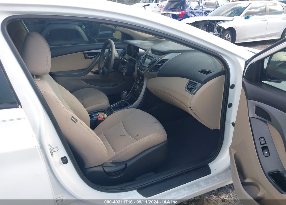 2014 HYUNDAI ELANTRA SE VIN: 5NPDH4AE8EH477958