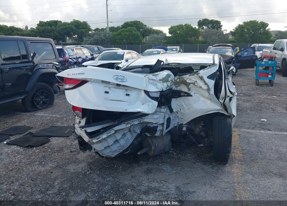 2014 HYUNDAI ELANTRA SE VIN: 5NPDH4AE8EH477958