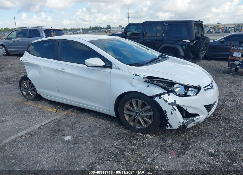 2014 HYUNDAI ELANTRA SE VIN: 5NPDH4AE8EH477958