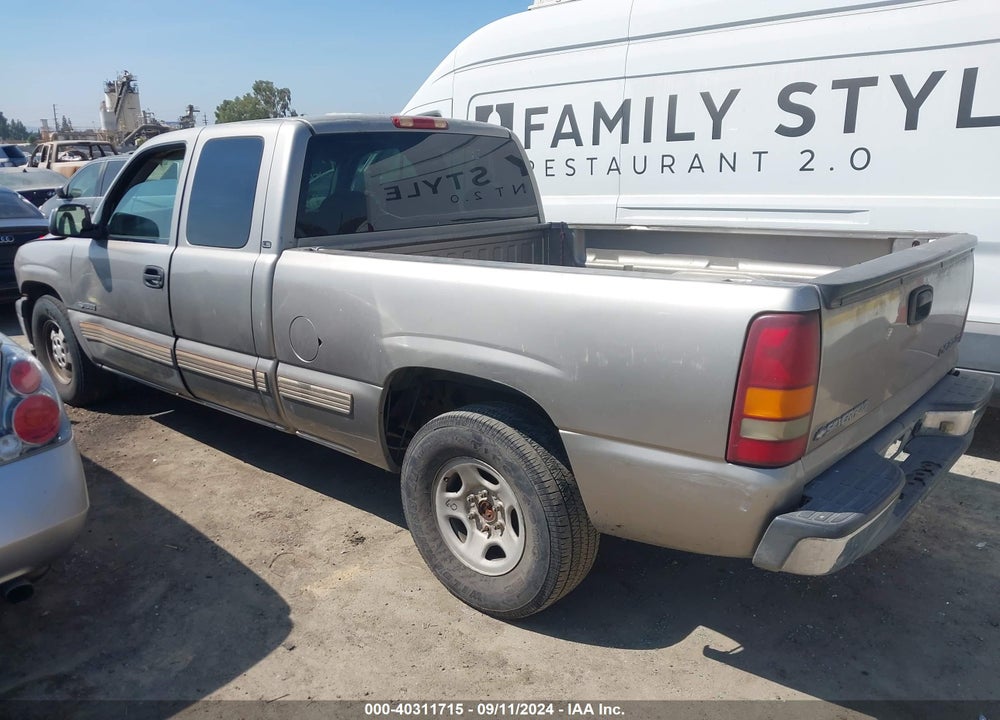 2000 CHEVROLET SILVERADO 1500 LS VIN: 1GCEC19V9YZ343107