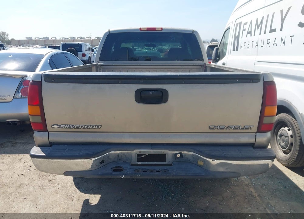 2000 CHEVROLET SILVERADO 1500 LS VIN: 1GCEC19V9YZ343107