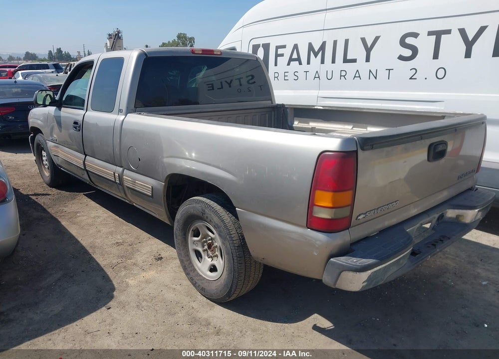2000 CHEVROLET SILVERADO 1500 LS VIN: 1GCEC19V9YZ343107