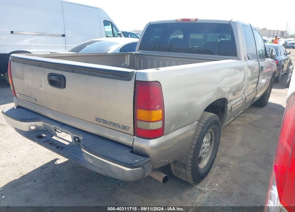 2000 CHEVROLET SILVERADO 1500 LS VIN: 1GCEC19V9YZ343107