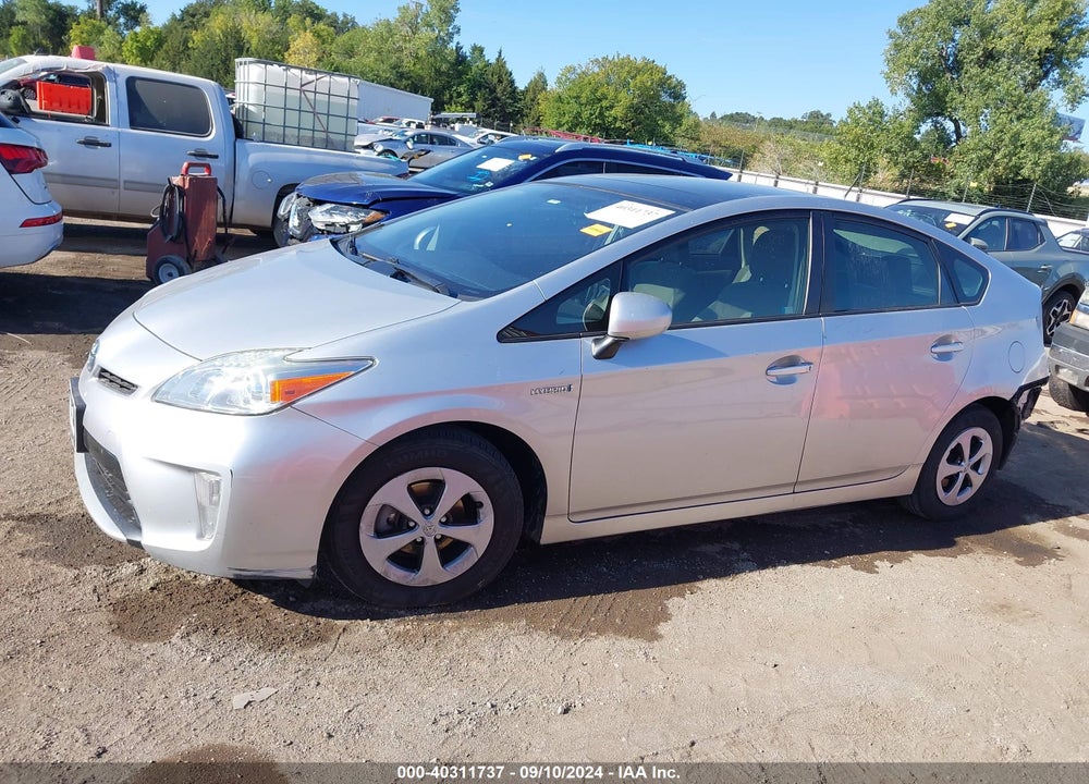 2014 TOYOTA PRIUS THREE VIN: JTDKN3DU0E1785629
