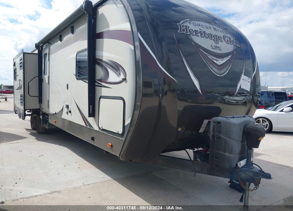 2016 FOREST RIVER WILDWOO 300BH VIN: 4X4TWBF23GU009532